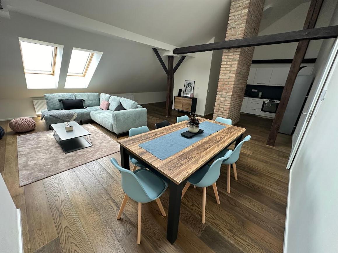 Loft Apartments Prag Exterior foto