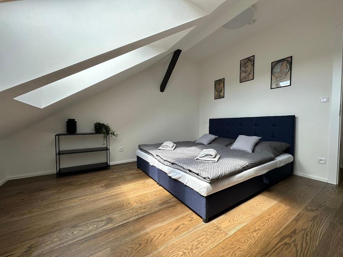 Loft Apartments Prag Exterior foto